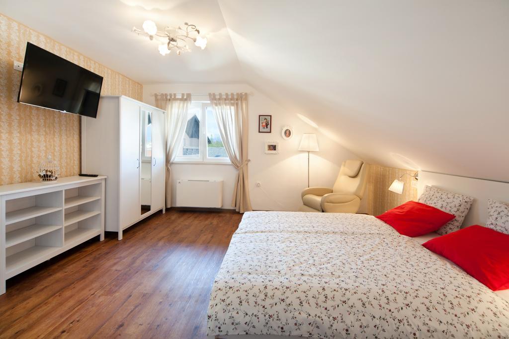 Hotel Samarin Črnomelj Exteriér fotografie